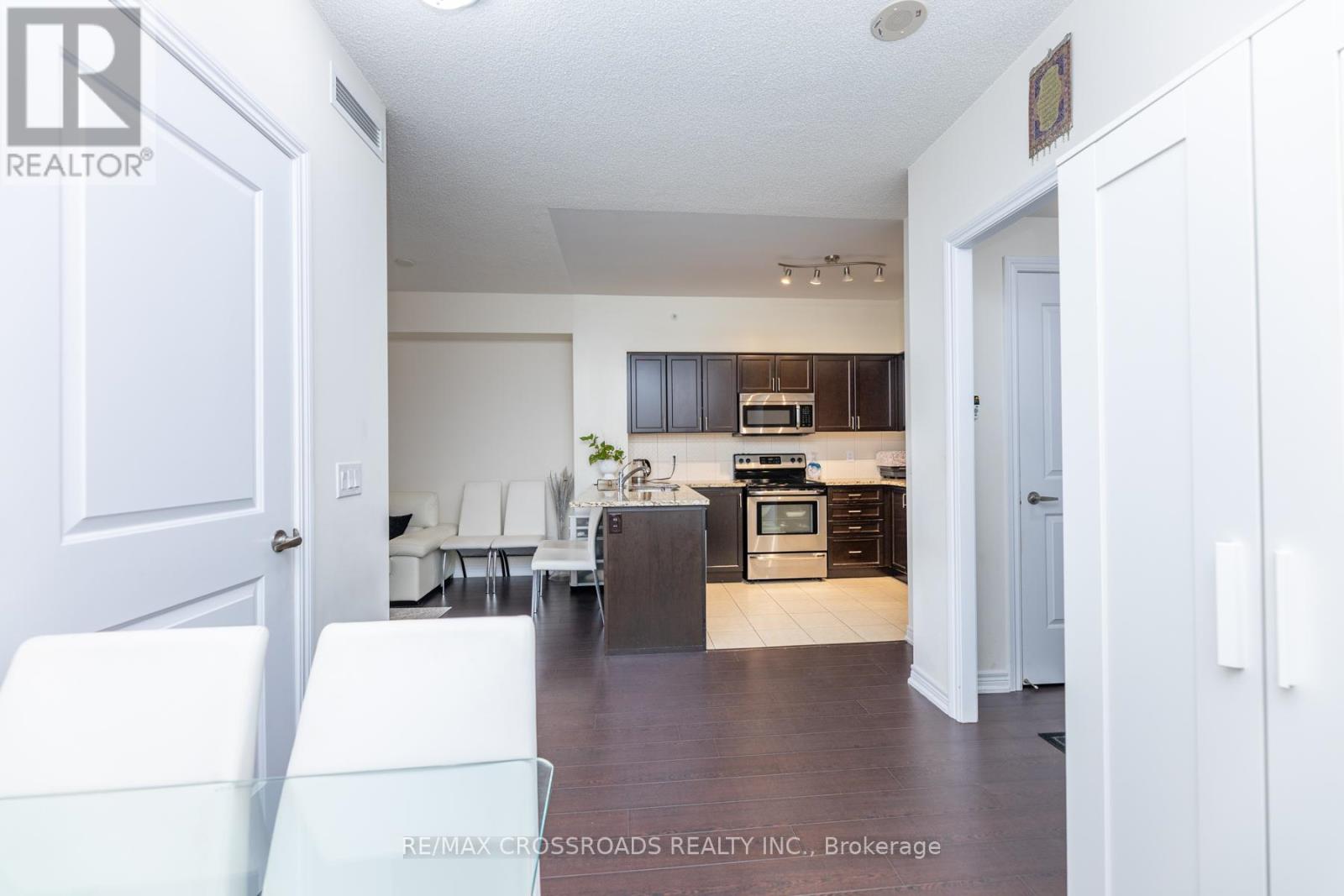 410 - 9255 Jane Street, Vaughan, Ontario  L6A 0J7 - Photo 10 - N12468234