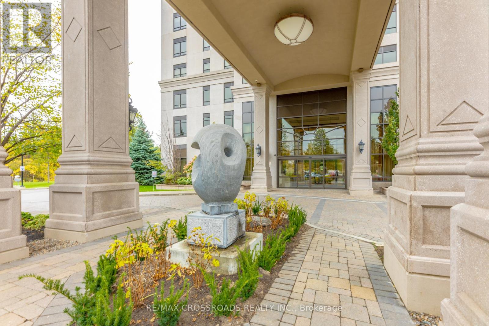 410 - 9255 Jane Street, Vaughan, Ontario  L6A 0J7 - Photo 2 - N12468234