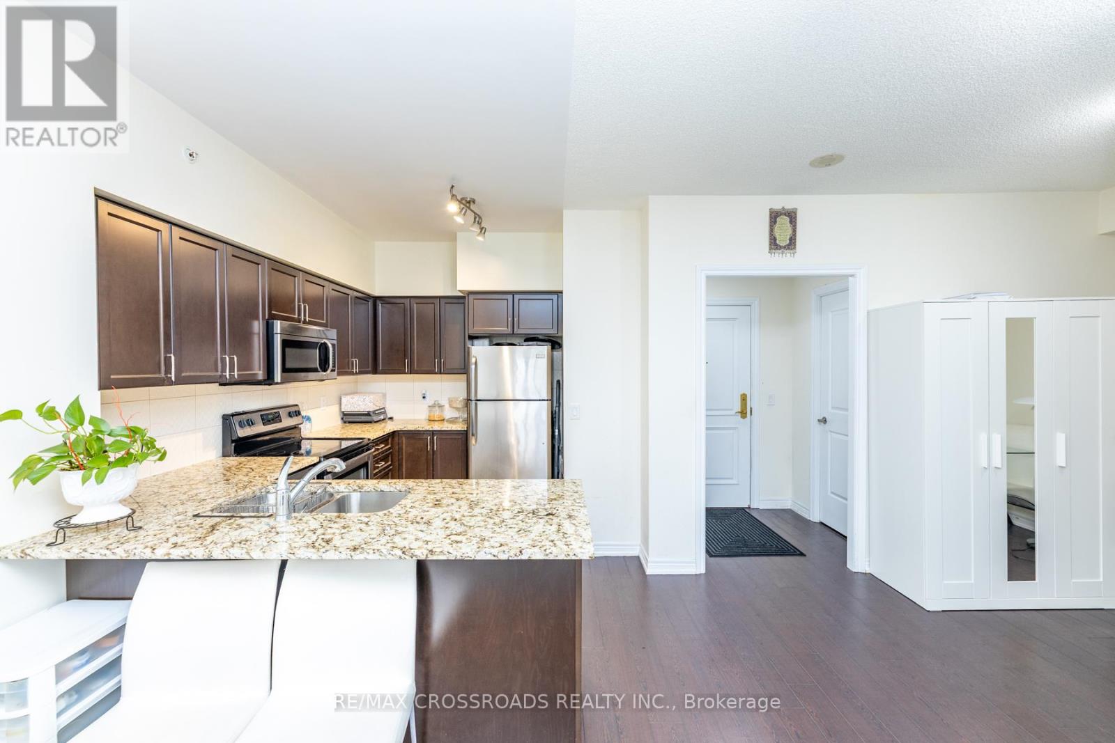 410 - 9255 Jane Street, Vaughan, Ontario  L6A 0J7 - Photo 7 - N12468234