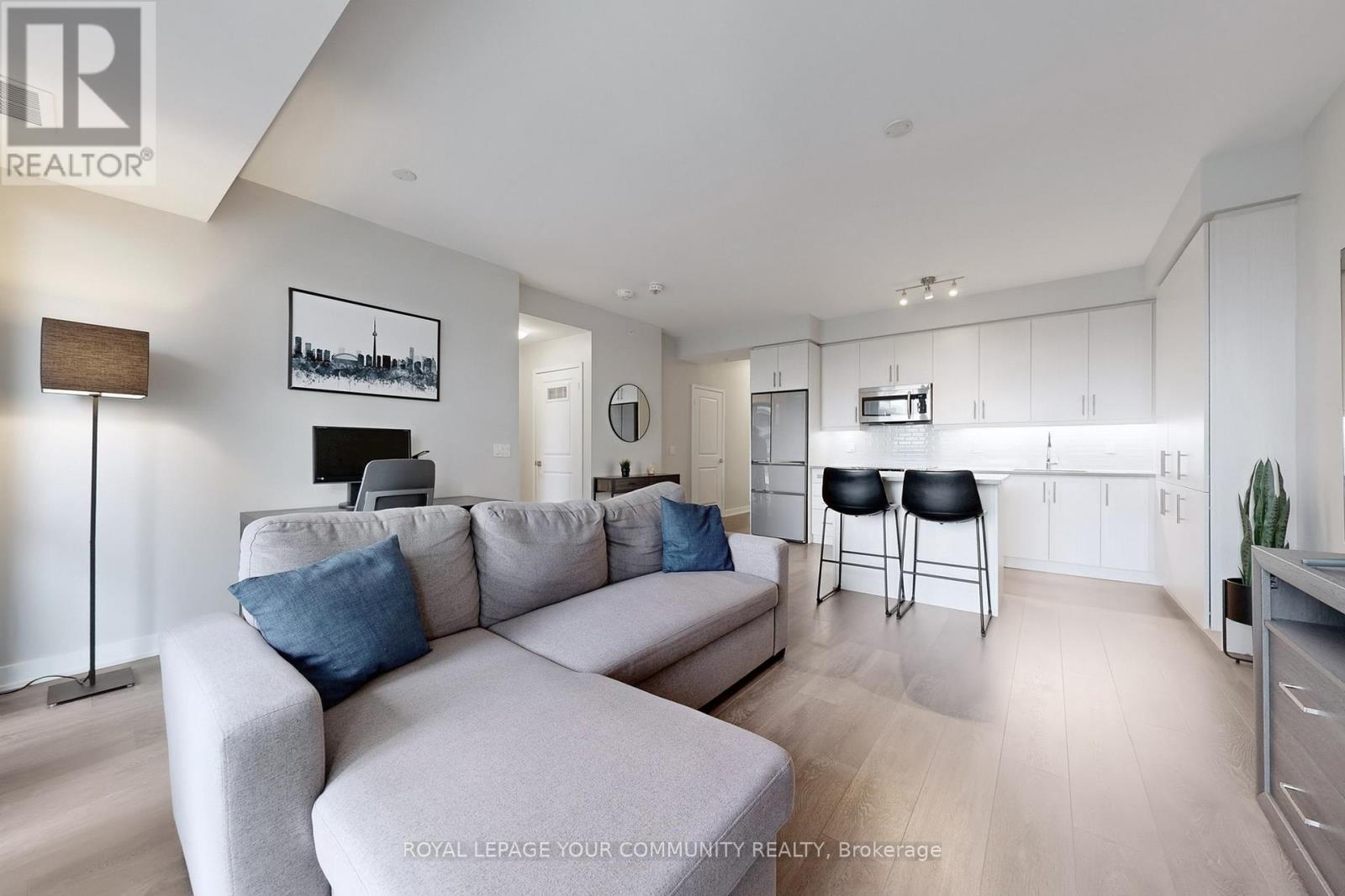 601 - 75 Oneida Crescent, Richmond Hill, Ontario  L4B 0H3 - Photo 12 - N12470431