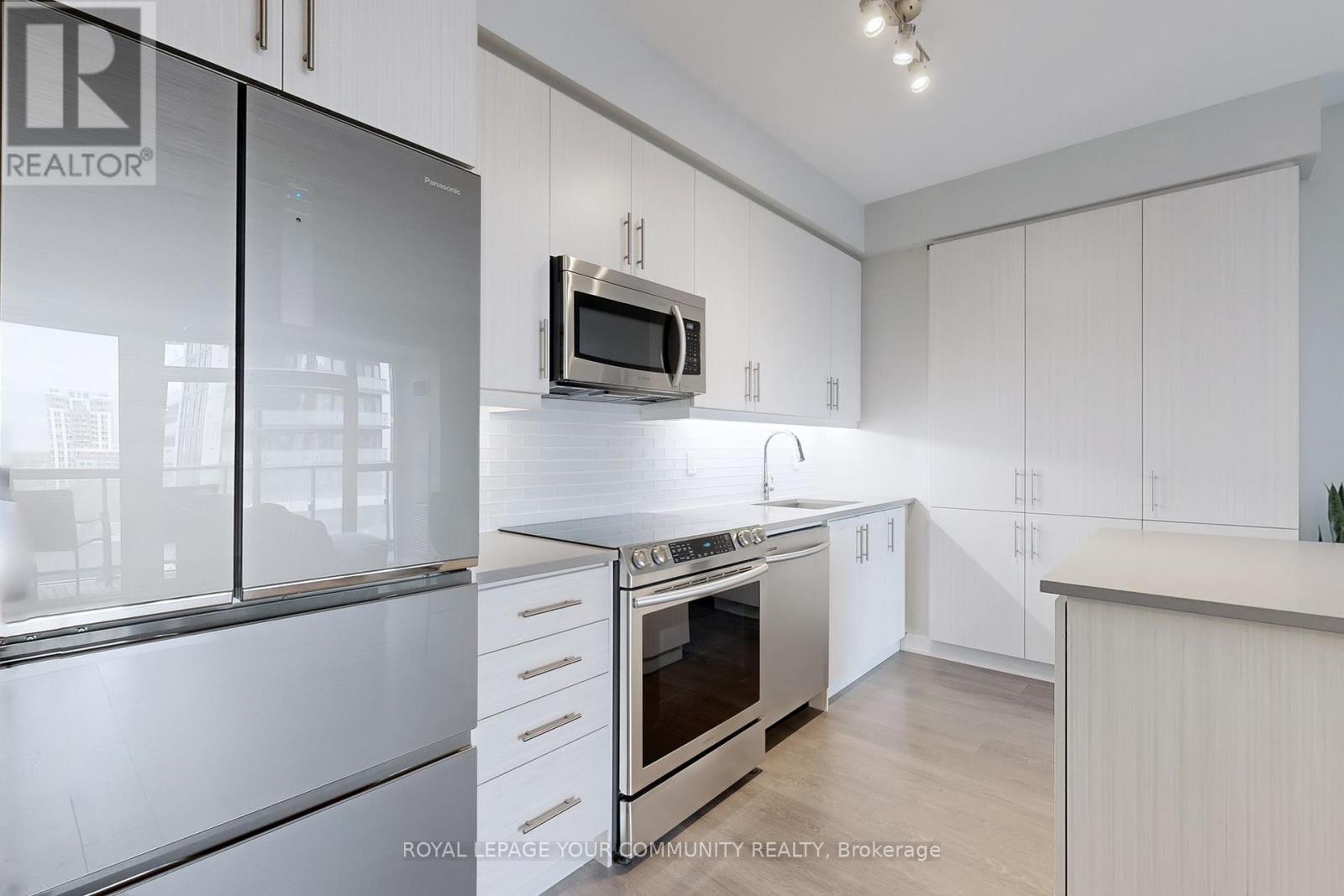 601 - 75 Oneida Crescent, Richmond Hill, Ontario  L4B 0H3 - Photo 19 - N12470431