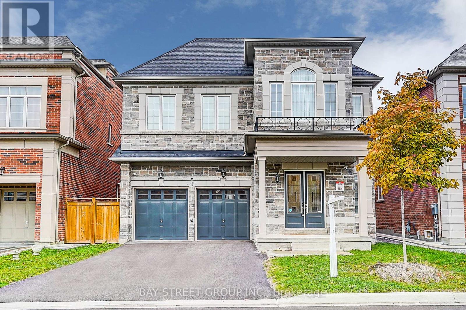 48 RED GIANT STREET W, Richmond Hill, Ontario
