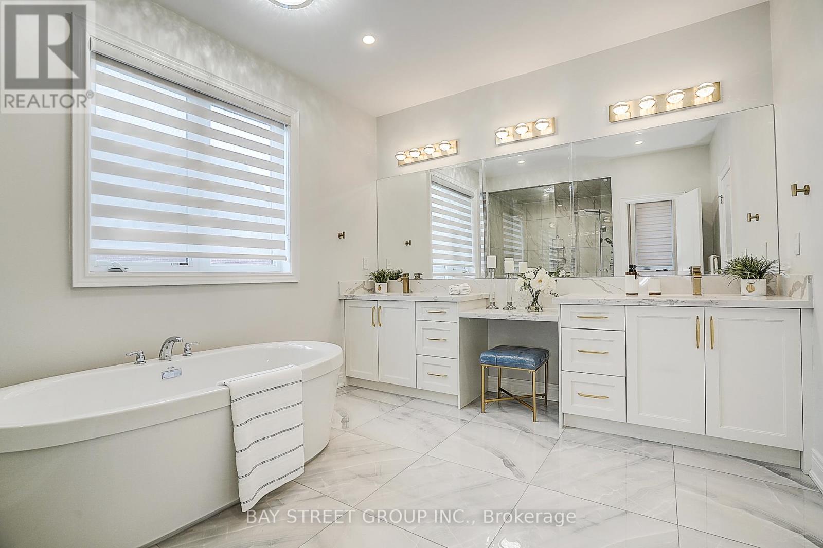 48 Red Giant Street W, Richmond Hill, Ontario  L4C 4Y4 - Photo 22 - N12470432