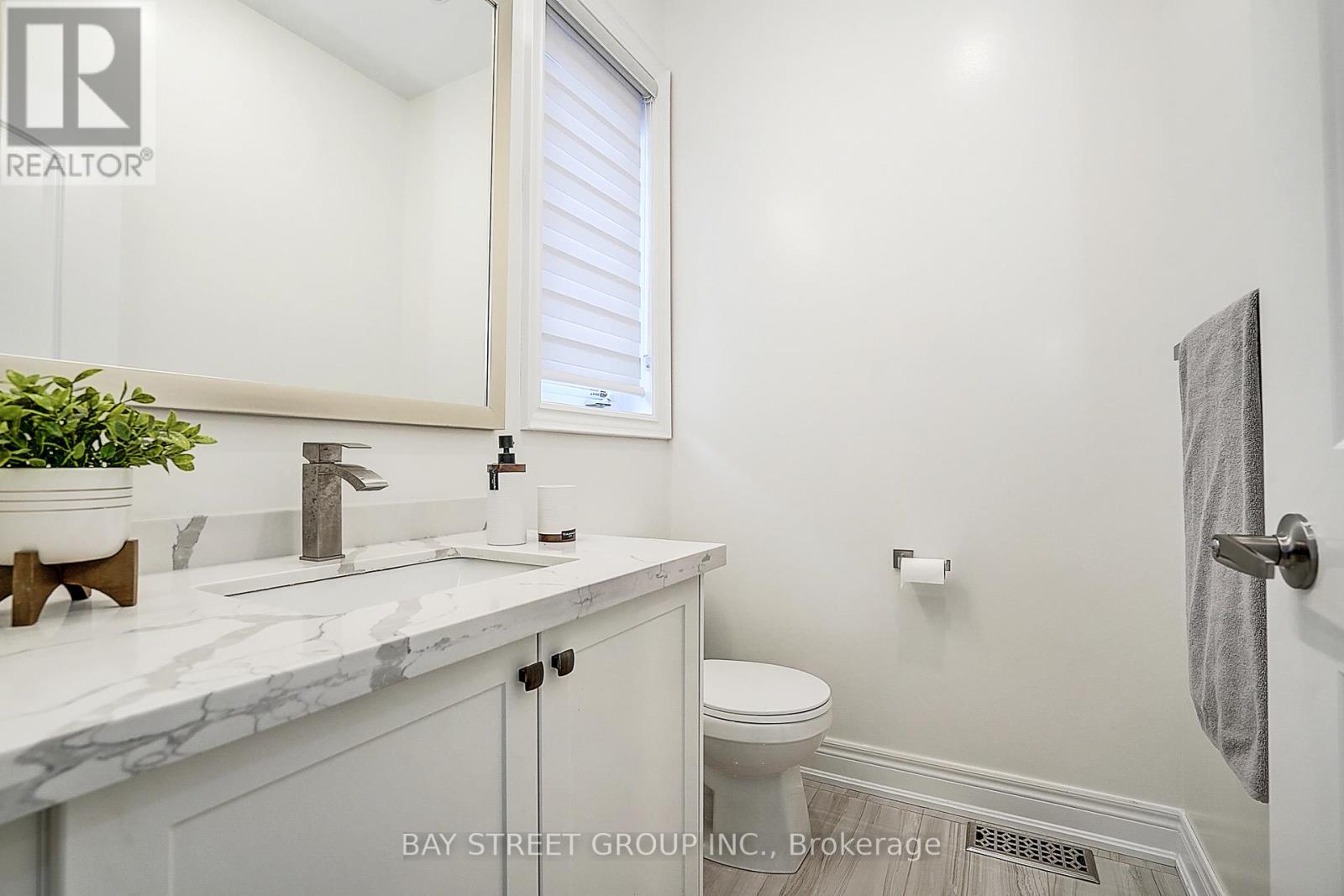 48 Red Giant Street W, Richmond Hill, Ontario  L4C 4Y4 - Photo 25 - N12470432