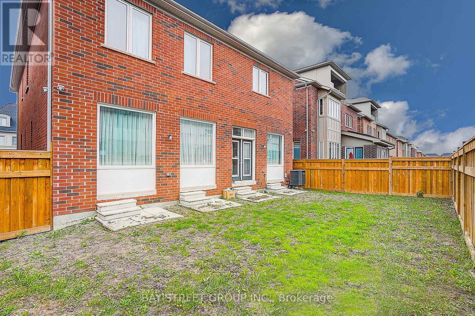 48 Red Giant Street W, Richmond Hill, Ontario  L4C 4Y4 - Photo 40 - N12470432
