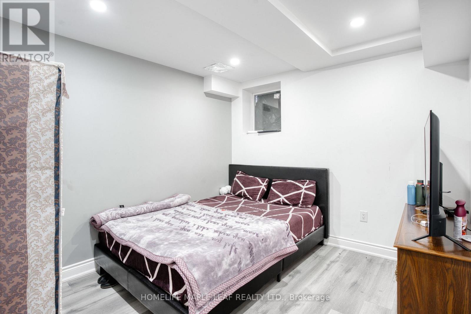 34 Lormel Gate, Brampton, Ontario  L7A 2K5 - Photo 12 - W12470433