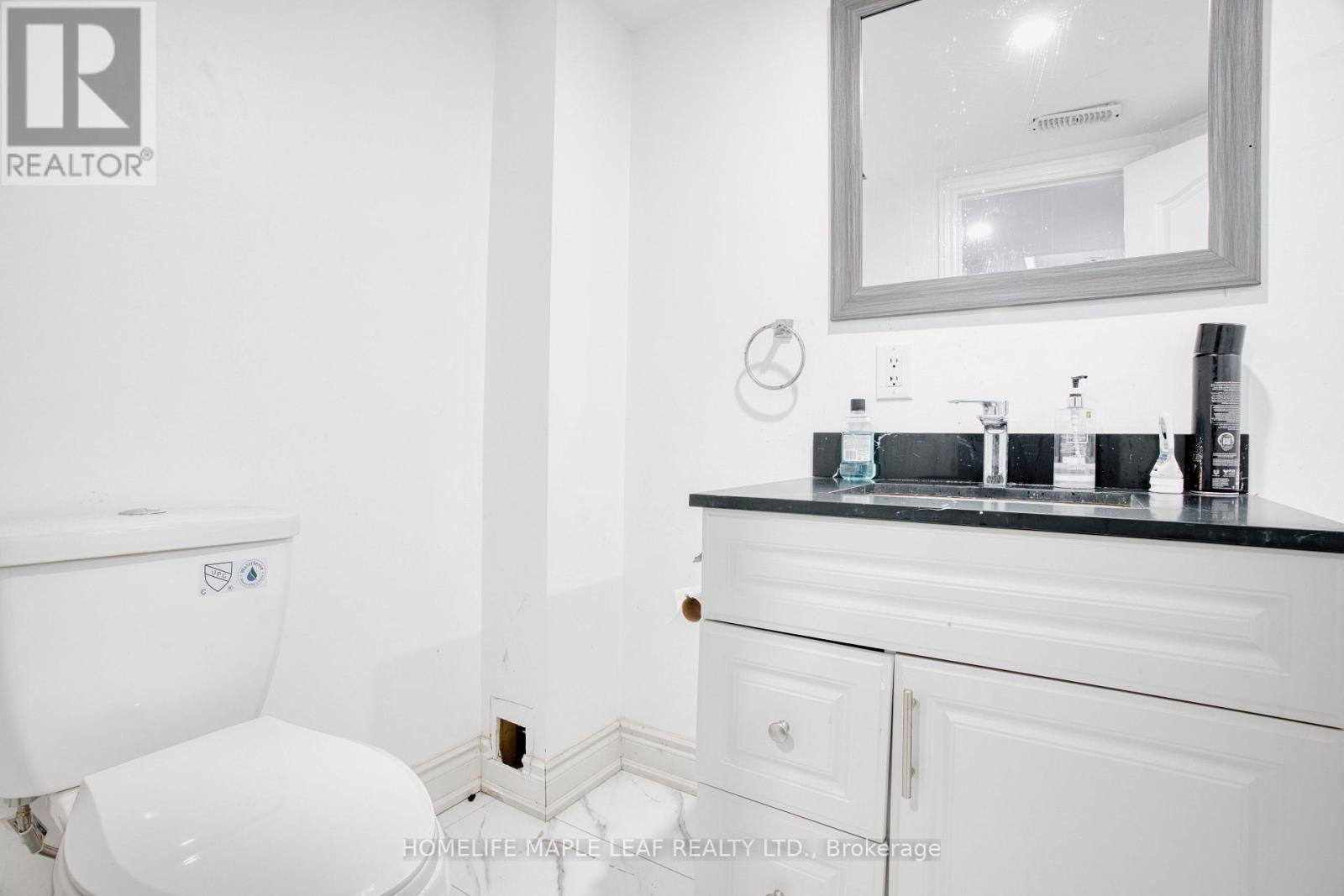 34 Lormel Gate, Brampton, Ontario  L7A 2K5 - Photo 13 - W12470433