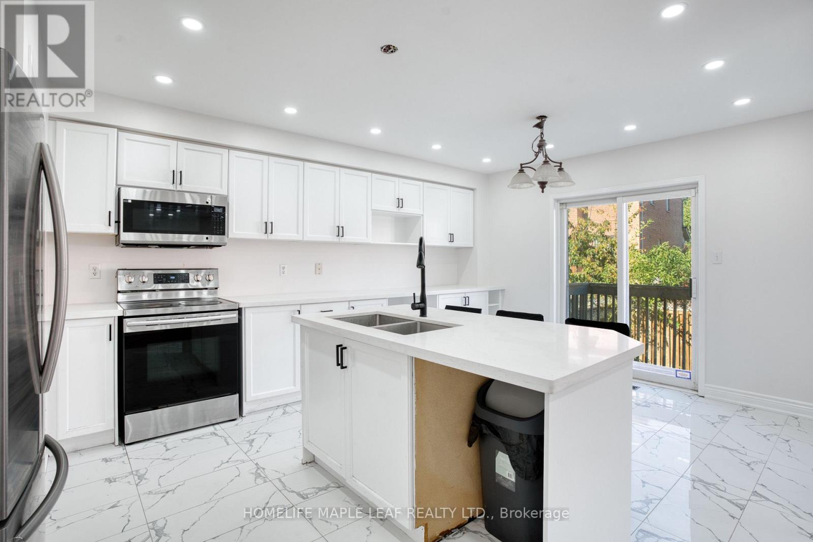 34 Lormel Gate, Brampton, Ontario  L7A 2K5 - Photo 25 - W12470433