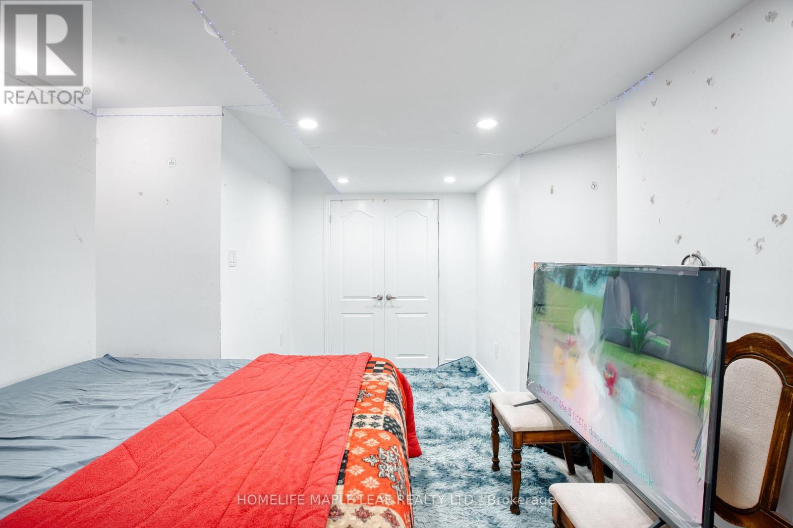 34 Lormel Gate, Brampton, Ontario  L7A 2K5 - Photo 7 - W12470433