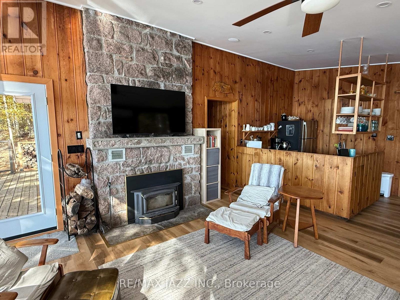 728 Renwick Road, North Kawartha, Ontario  K0L 1A0 - Photo 5 - X12444002