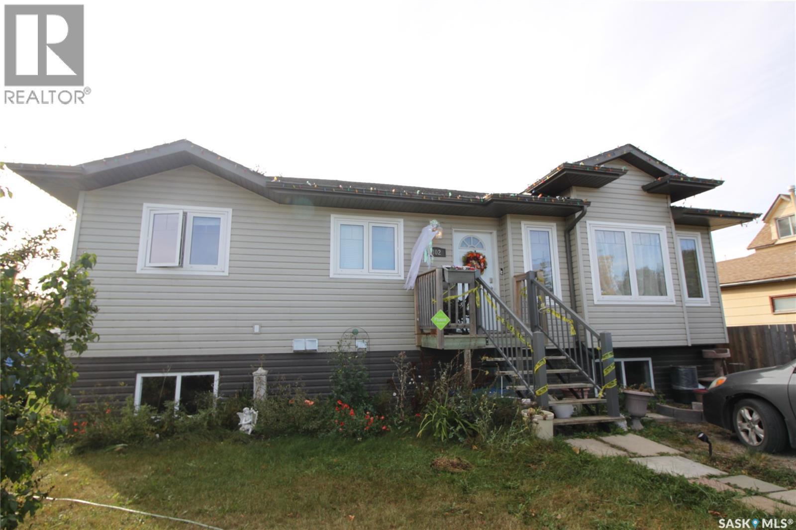 302 3rd STREET, dundurn, Saskatchewan