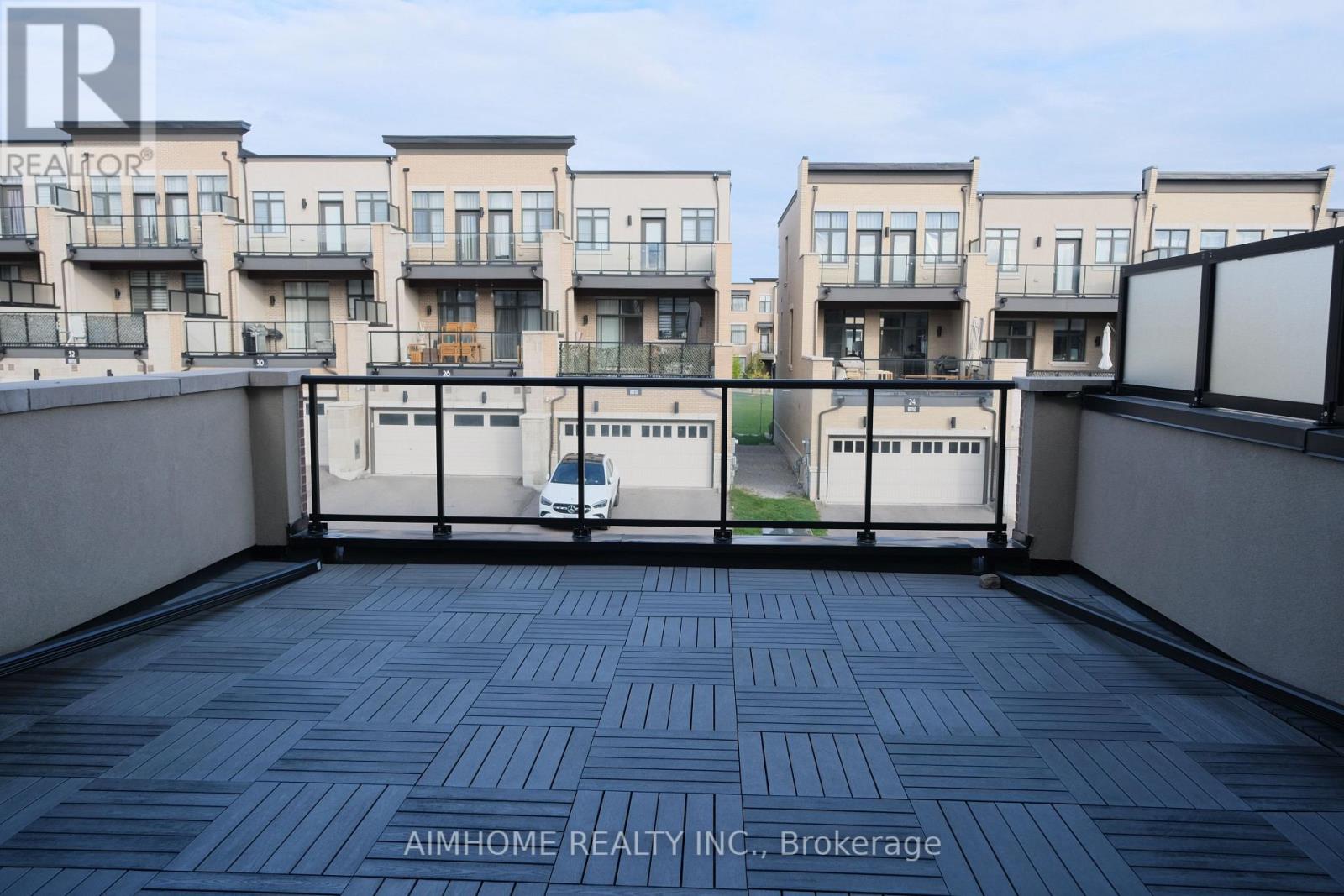 26 Carrville Woods Circle, Vaughan, Ontario  L6A 4Z6 - Photo 12 - N12470449