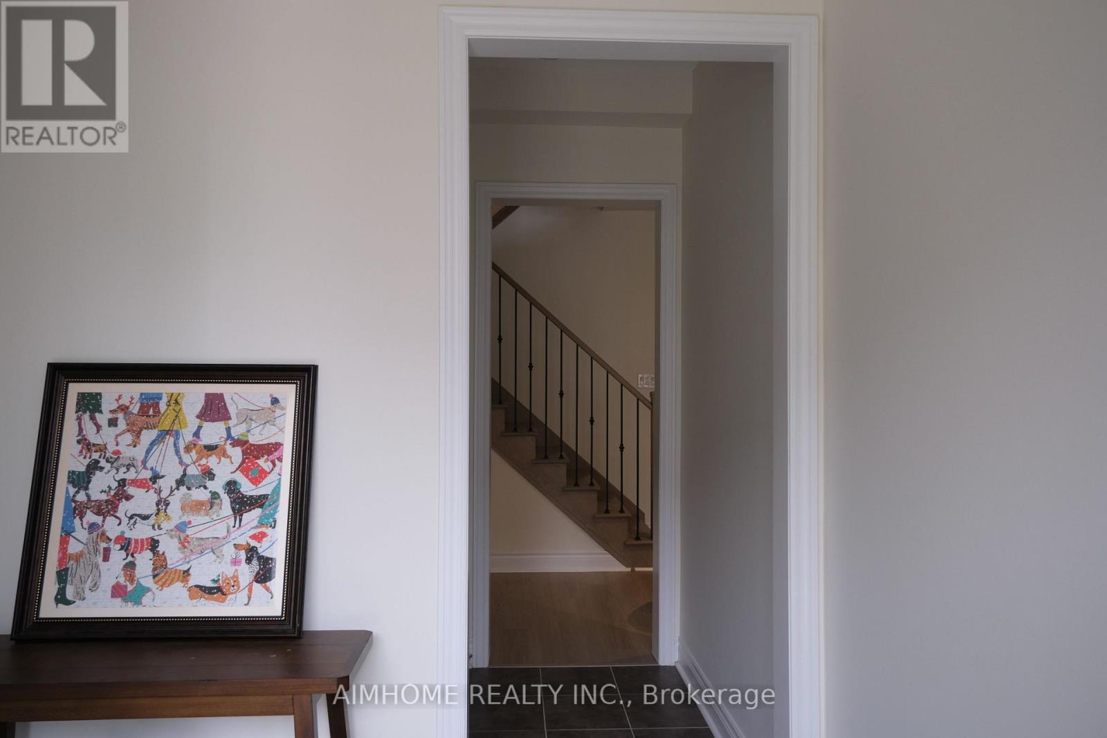 26 Carrville Woods Circle, Vaughan, Ontario  L6A 4Z6 - Photo 6 - N12470449