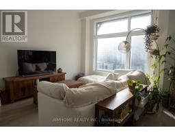 26 CARRVILLE WOODS CIRCLE, Vaughan, Ontario