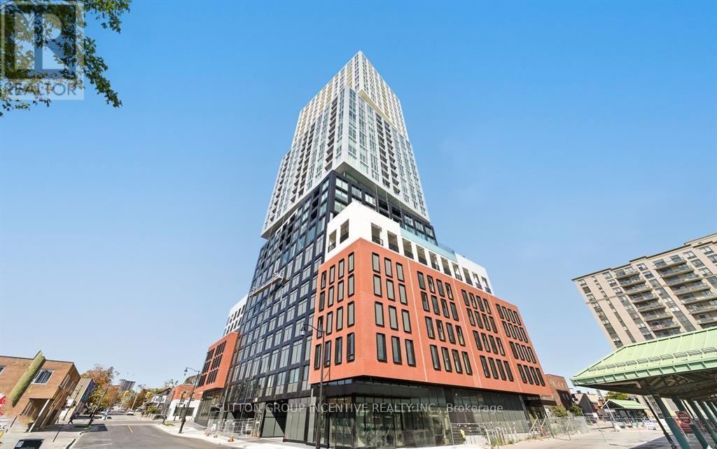 802 - 39 MARY STREET, Barrie, Ontario