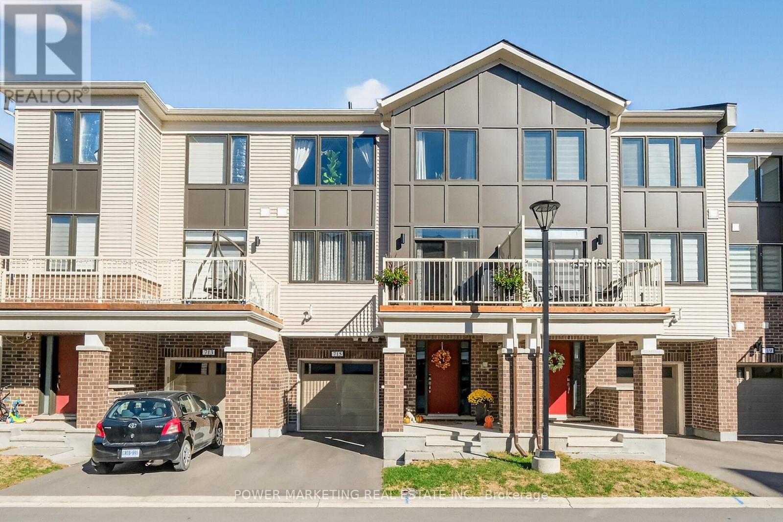 715 HYDRUS PRIVATE, Ottawa, Ontario