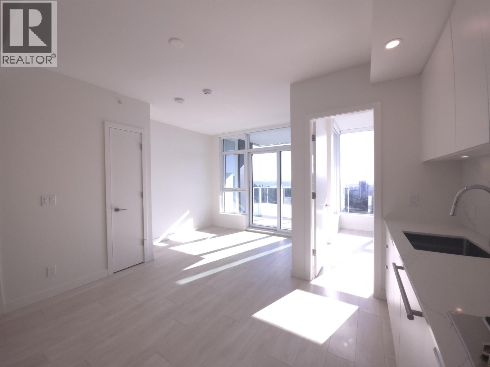 2403 537 Cottonwood Avenue, Coquitlam, British Columbia  V3J 0S4 - Photo 8 - R3059539