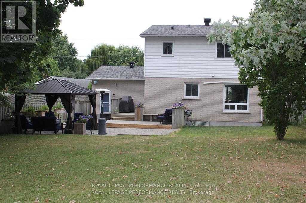 1809 Alguire Street, Cornwall, Ontario  K6J 5E7 - Photo 39 - X12470458