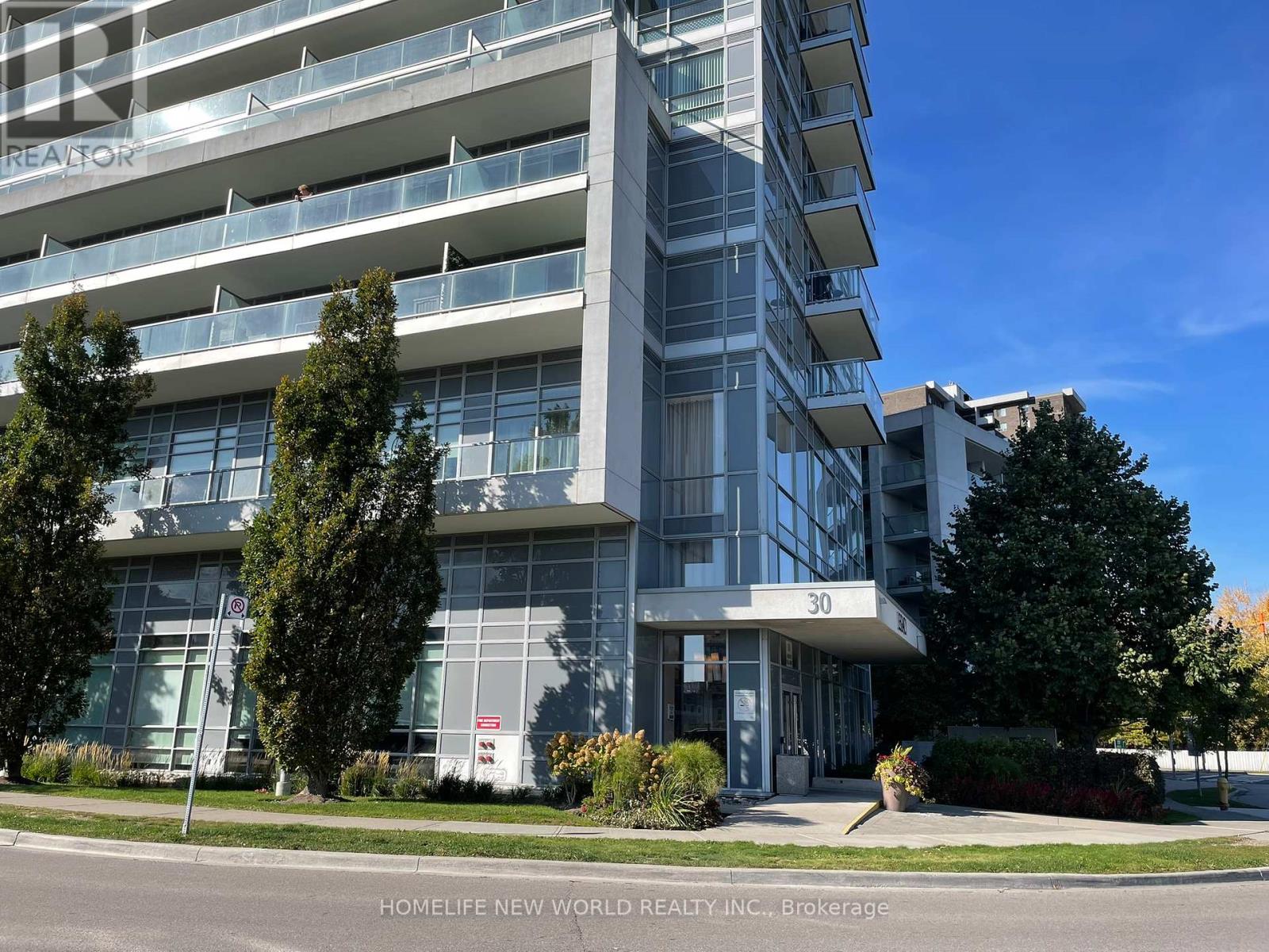 1905 - 30 HERON'S HILL WAY, Toronto, Ontario