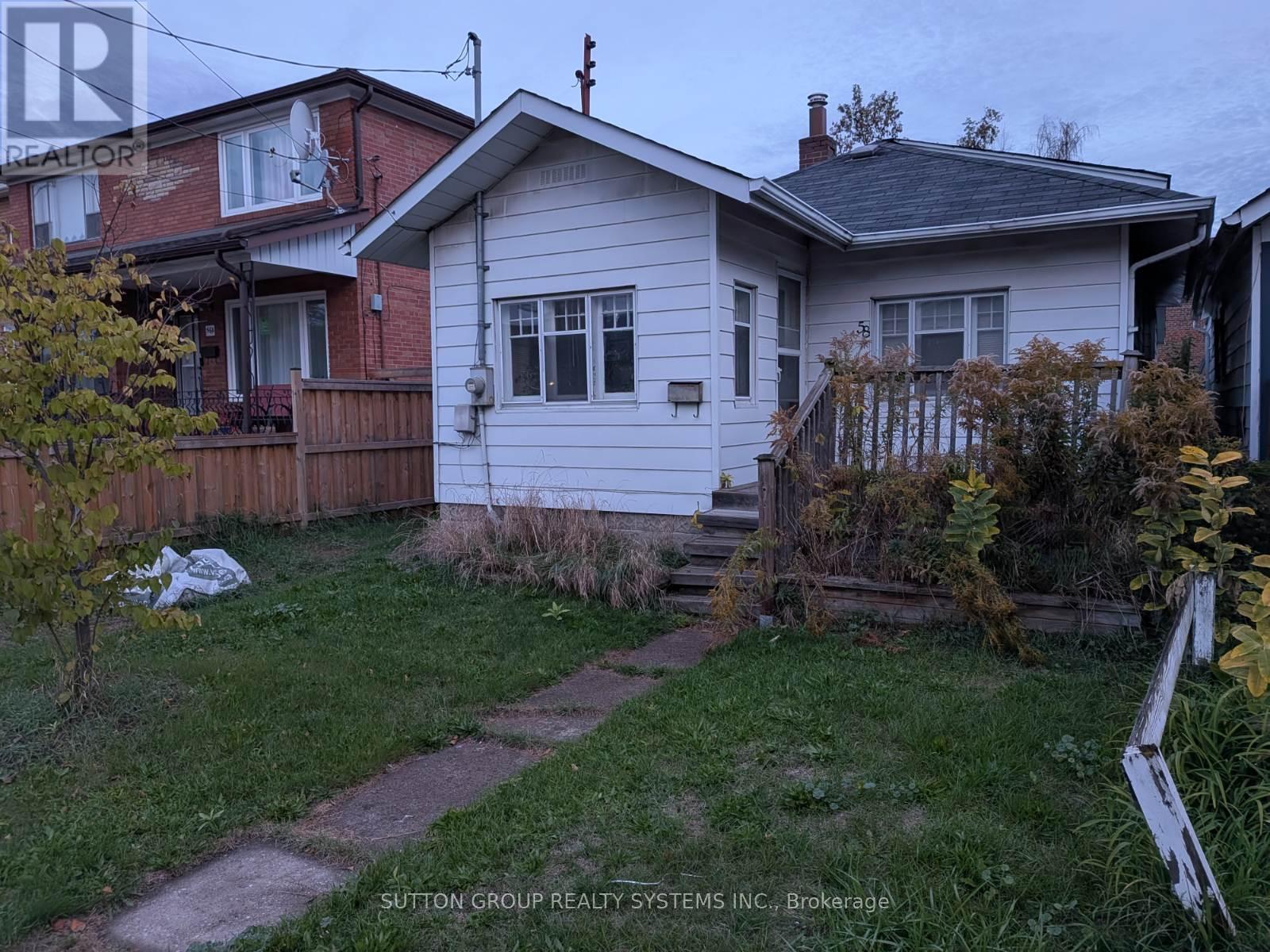 58 NEWPORT AVENUE N, Toronto, Ontario