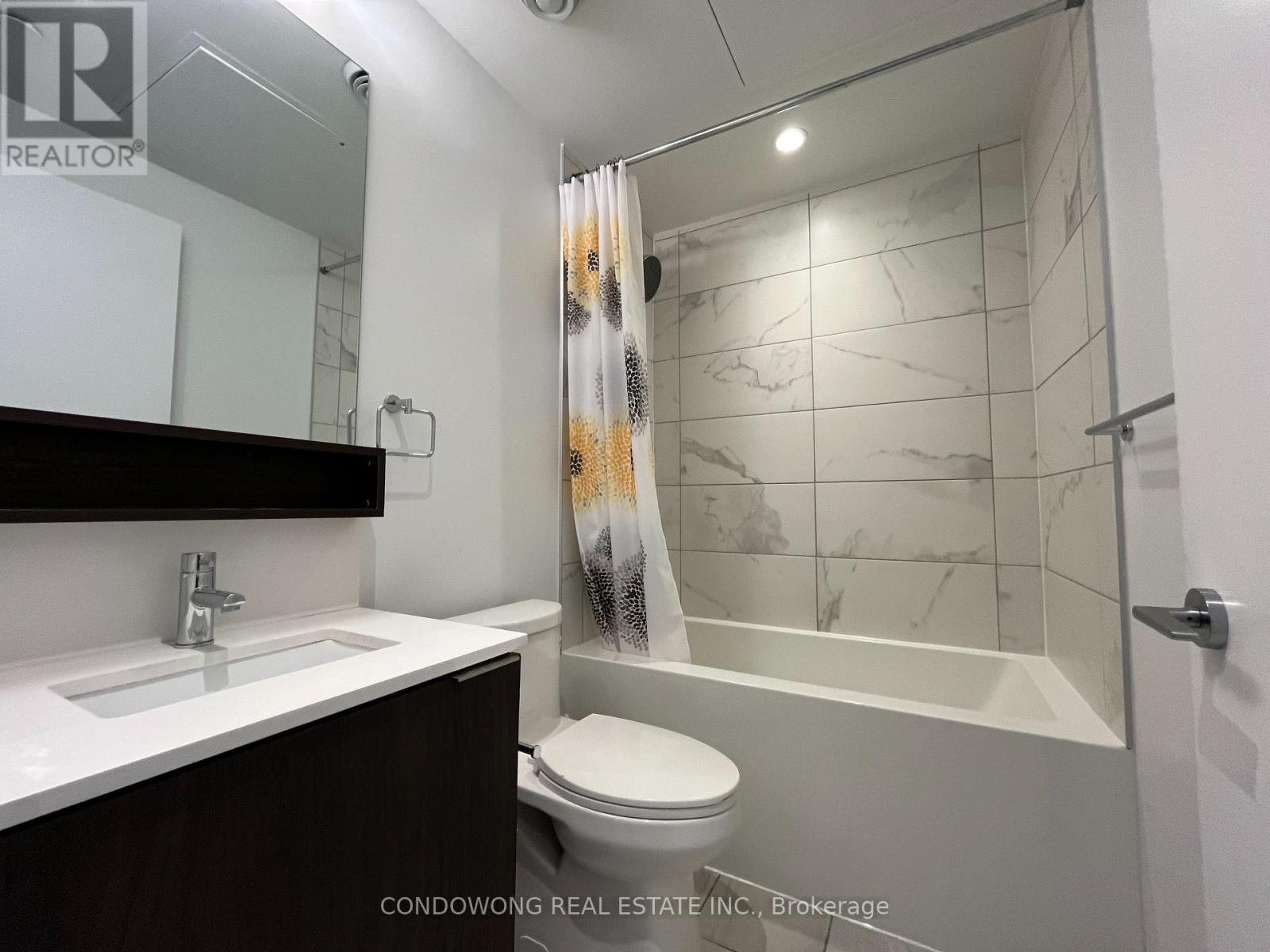 507 - 898 Portage Parkway, Vaughan, Ontario  L4K 0J6 - Photo 8 - N12470470