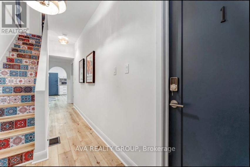 237 NEPEAN STREET, Ottawa, Ontario