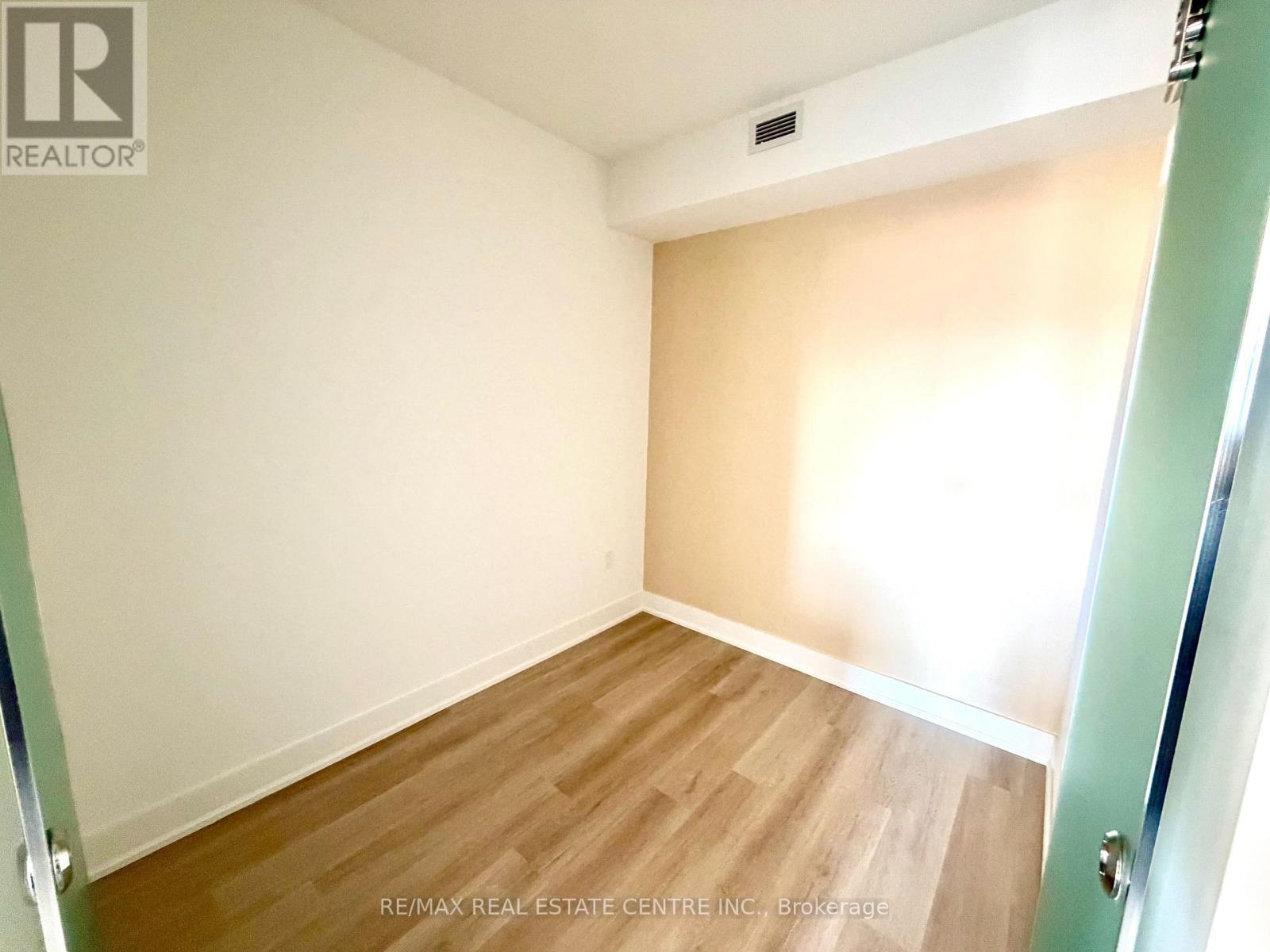 613 - 575 Conklin Road, Brantford, Ontario  N3T 0Y2 - Photo 7 - X12470463