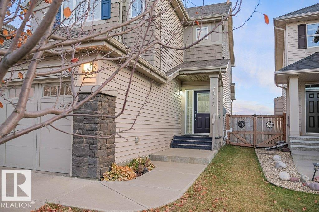 7913 Erasmus Cr Nw, Edmonton, Alberta  T6M 0S3 - Photo 3 - E4462712