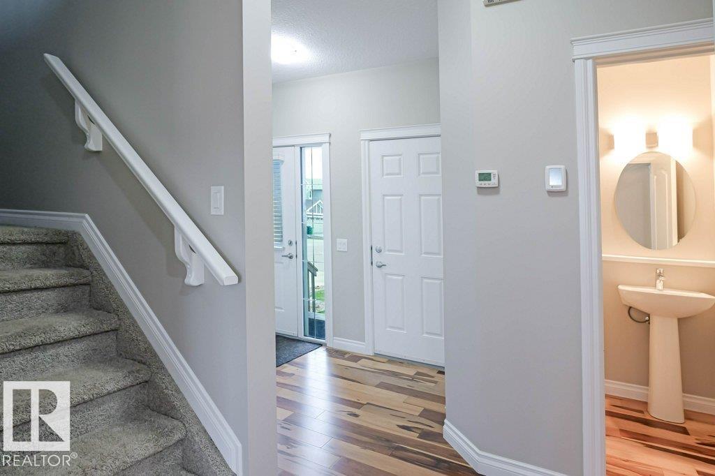 7913 Erasmus Cr Nw, Edmonton, Alberta  T6M 0S3 - Photo 7 - E4462712