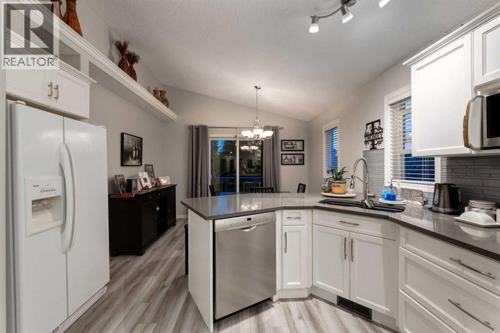 138 West Creek Springs, Chestermere, Alberta  T1X 1N8 - Photo 14 - A2264617