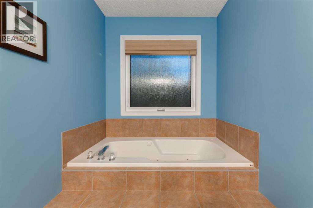 138 West Creek Springs, Chestermere, Alberta  T1X 1N8 - Photo 25 - A2264617