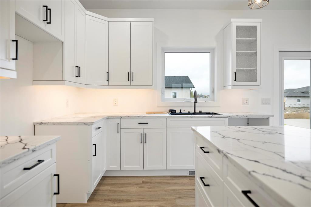 81 Harvest Bay, Blumenort, Manitoba  R0A 1C0 - Photo 1 - 202526762