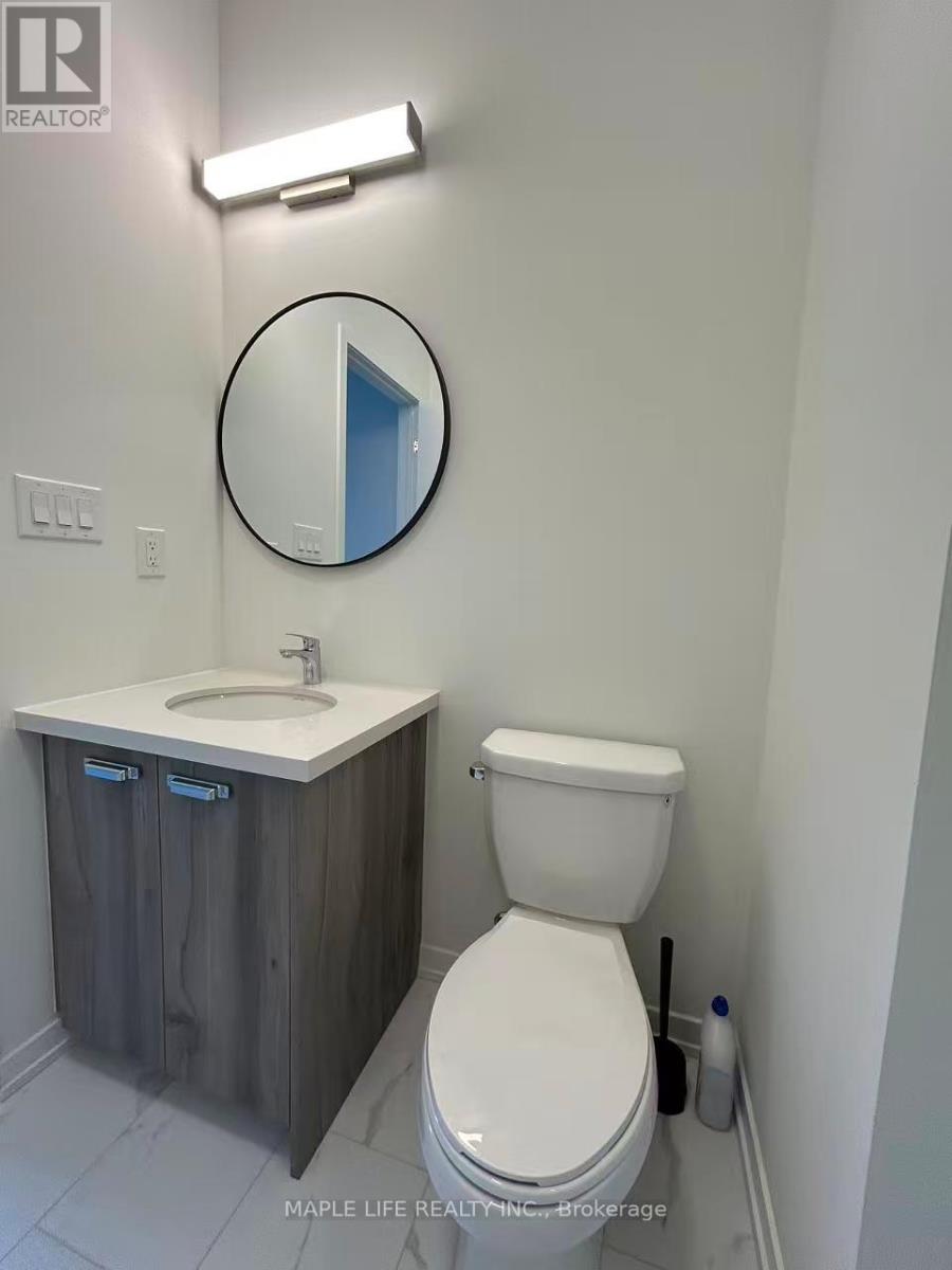 182 Matawin Lane, Richmond Hill, Ontario  L4B 3X9 - Photo 9 - N12470478