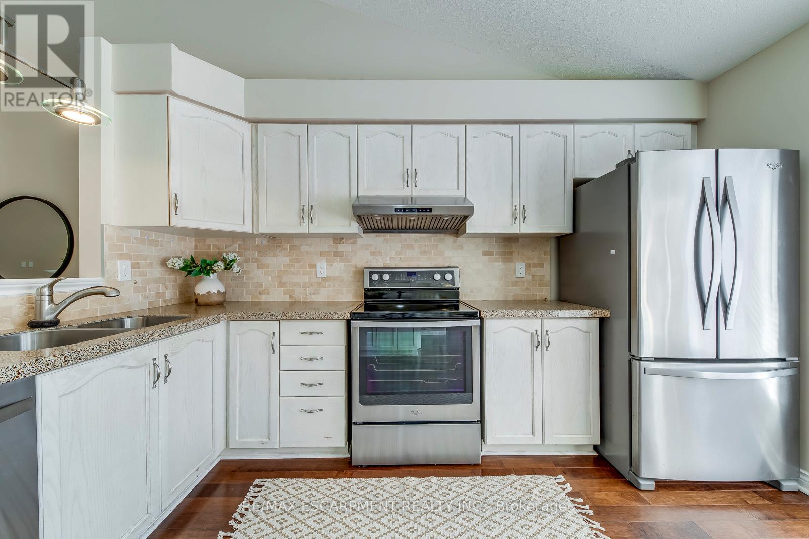 15 - 2435 Woodward Avenue, Burlington, Ontario  L7R 1V2 - Photo 10 - W12470484