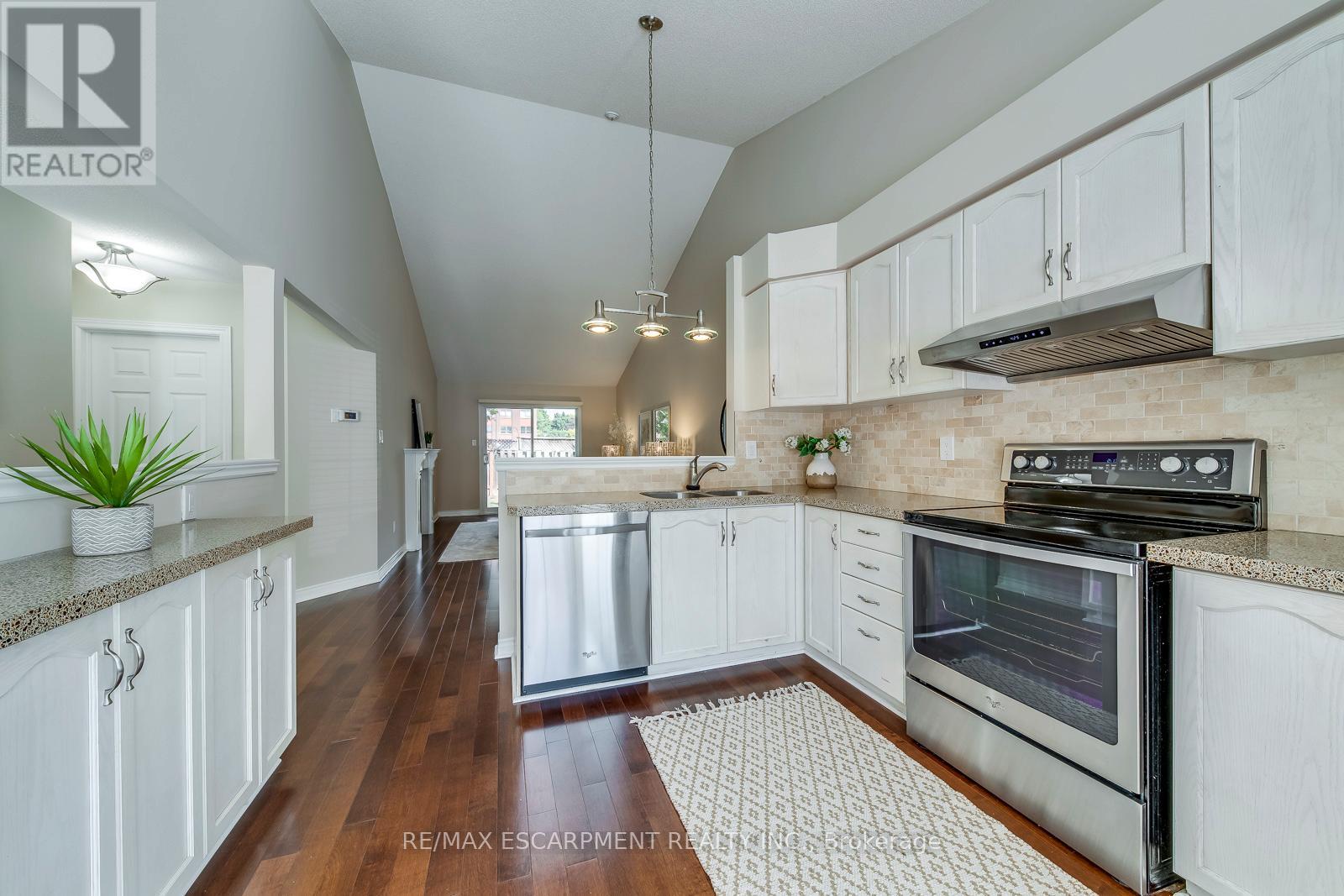 15 - 2435 Woodward Avenue, Burlington, Ontario  L7R 1V2 - Photo 11 - W12470484