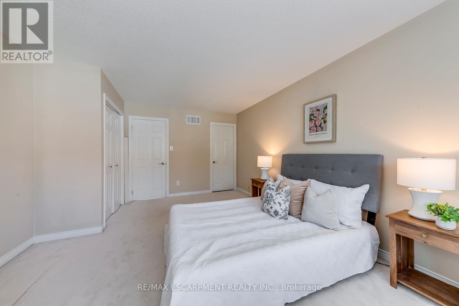 15 - 2435 Woodward Avenue, Burlington, Ontario  L7R 1V2 - Photo 25 - W12470484