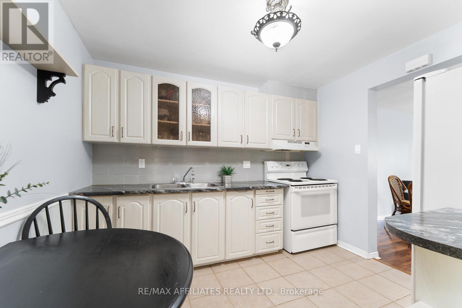 2 Tedwyn Drive, Ottawa, Ontario  K2J 1T8 - Photo 18 - X12470496