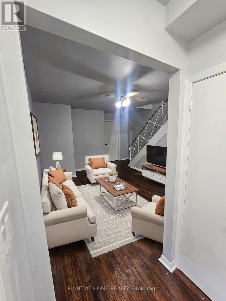 302 WESTCOURT PLACE, Waterloo, Ontario