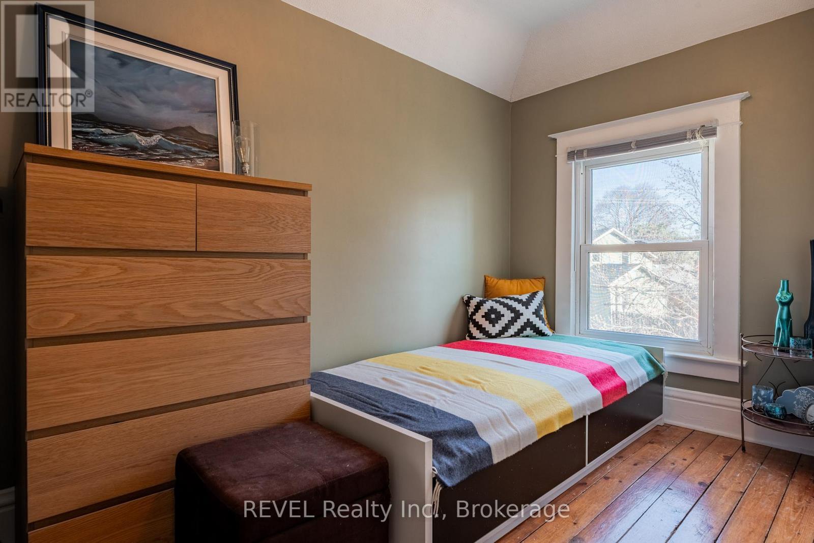 48 1/2 Wellington Street, St. Catharines (Downtown), Ontario  L2R 5R1 - Photo 13 - X12470493