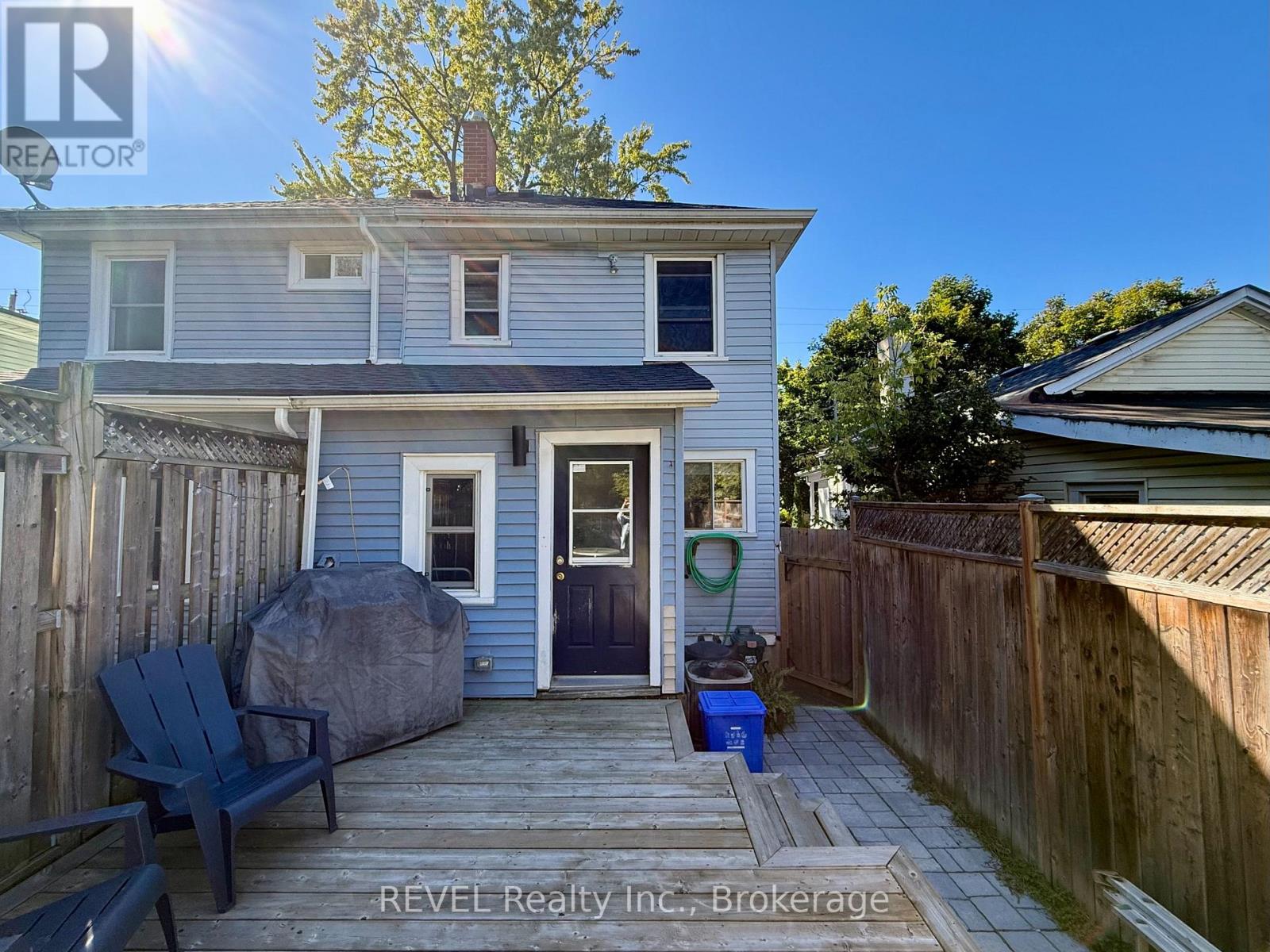 48 1/2 Wellington Street, St. Catharines (Downtown), Ontario  L2R 5R1 - Photo 19 - X12470493