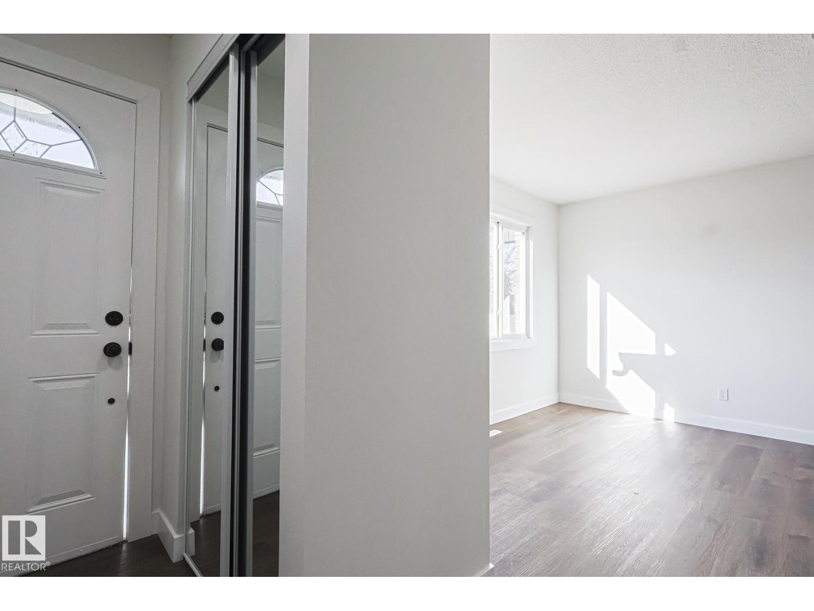 231 Roseland Vg Nw, Edmonton, Alberta  T5E 5R6 - Photo 3 - E4462714