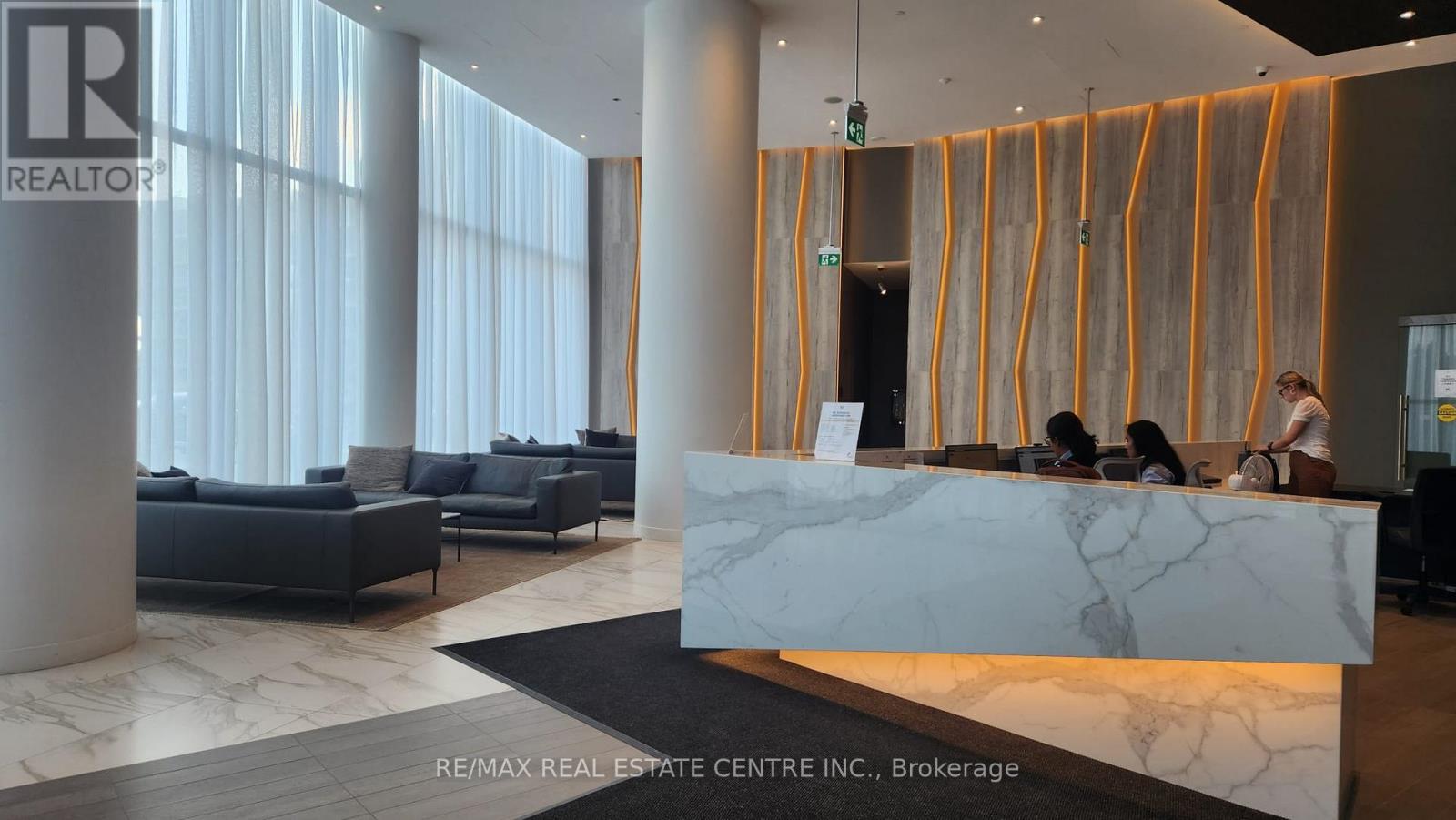 4601 - 3883 Quartz Drive, Mississauga, Ontario  L5B 0M4 - Photo 3 - W12467178