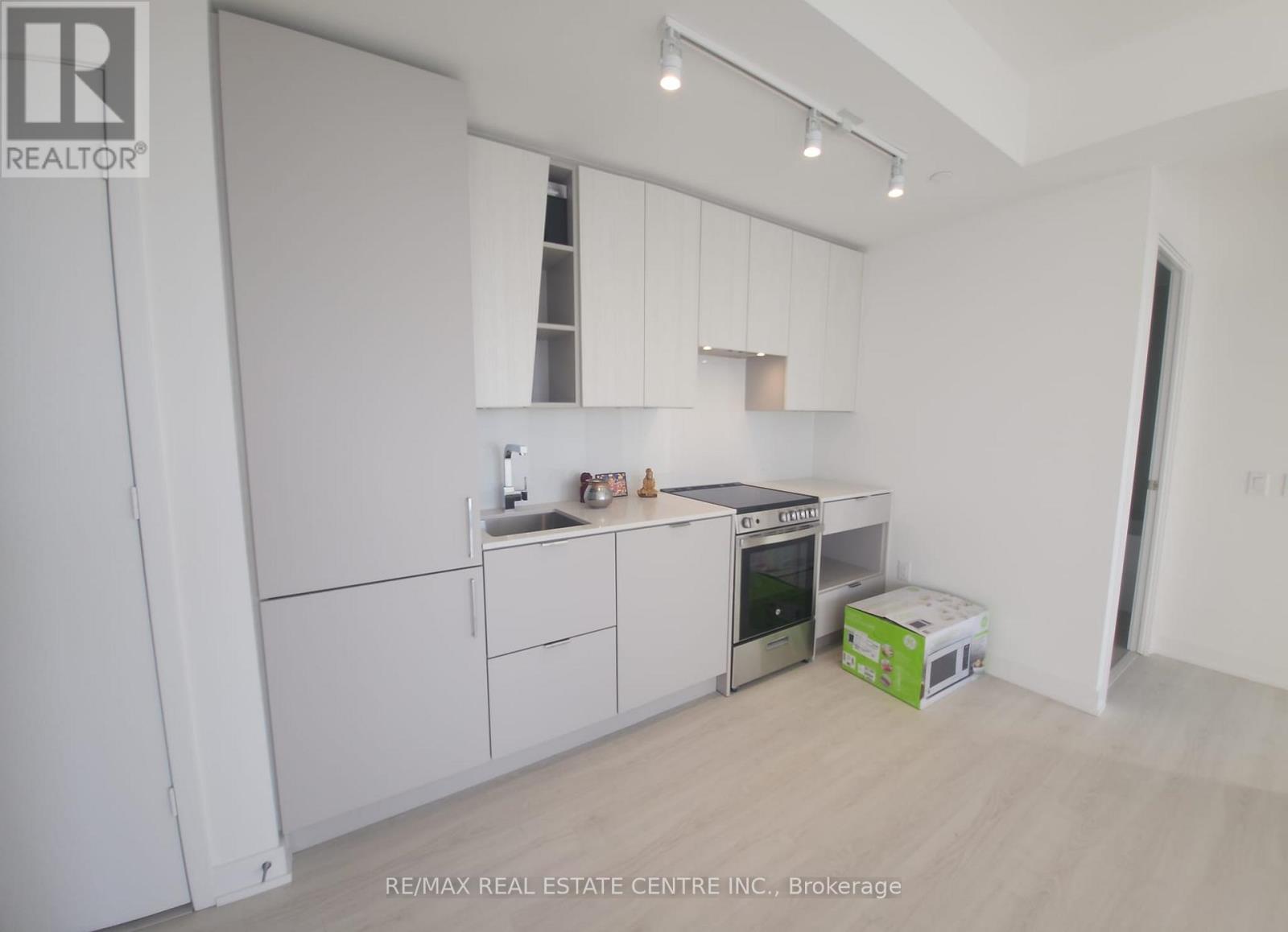 4601 - 3883 Quartz Drive, Mississauga, Ontario  L5B 0M4 - Photo 24 - W12467178