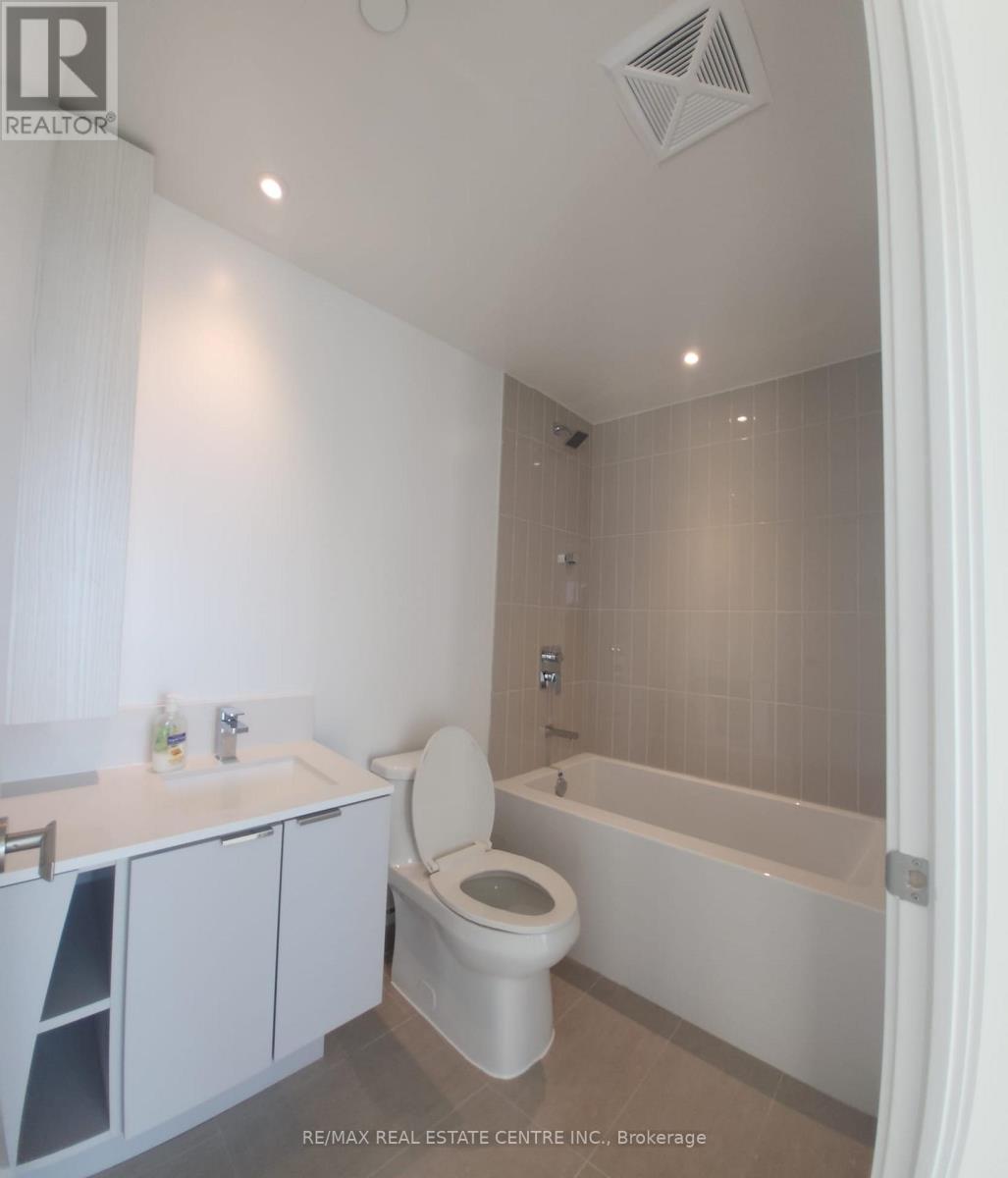 4601 - 3883 Quartz Drive, Mississauga, Ontario  L5B 0M4 - Photo 20 - W12467178