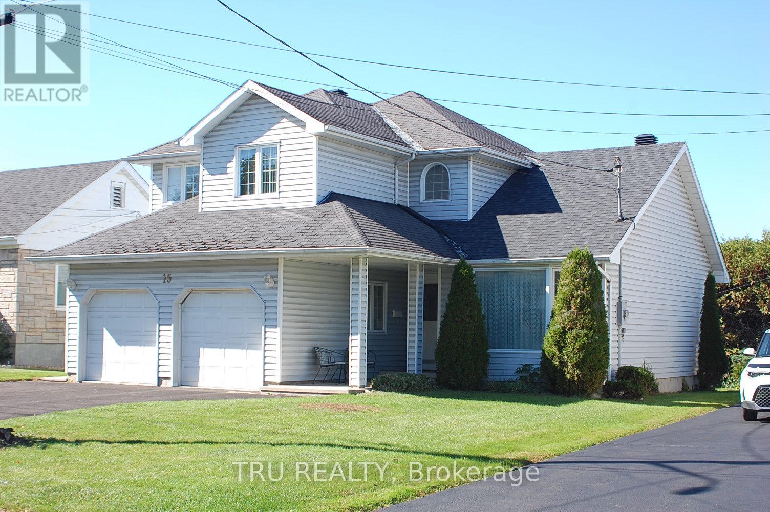 15 GEORGE AVENUE, Perth, Ontario