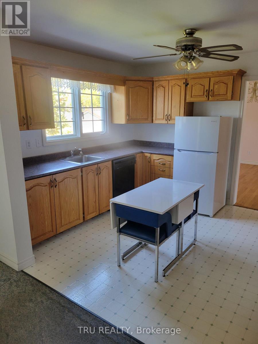 15 George Avenue, Perth, Ontario  K7H 2Y7 - Photo 6 - X12432532