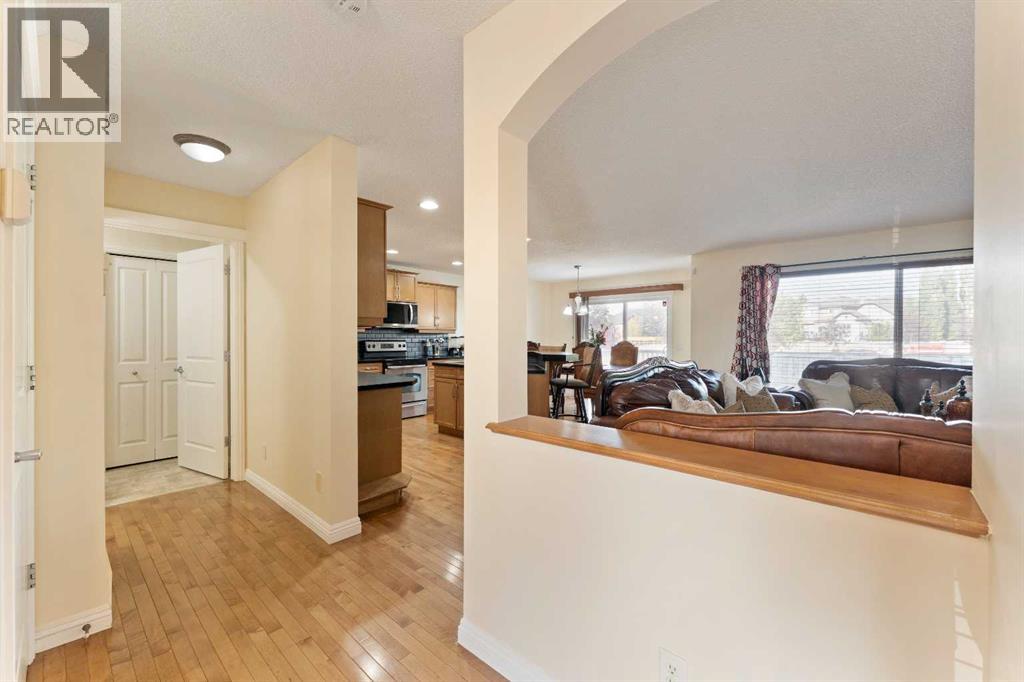 152 Covehaven Terrace Ne, Calgary, Alberta  T3K 0B2 - Photo 4 - A2260531