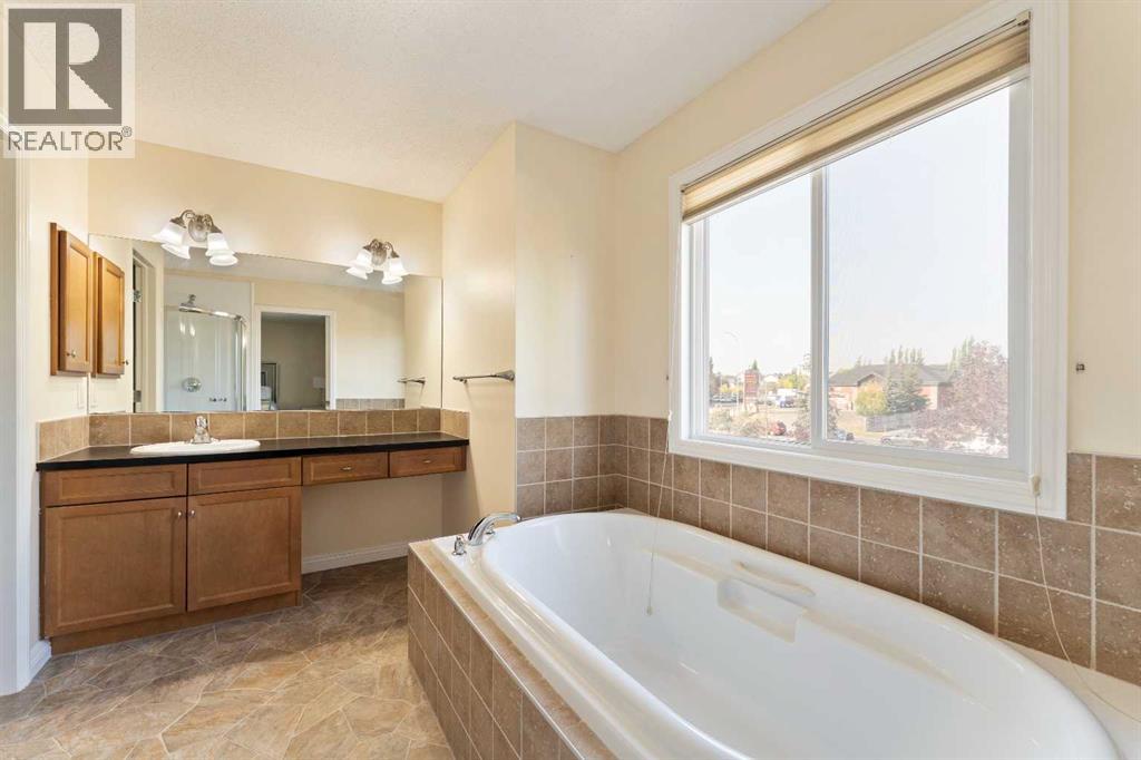 152 Covehaven Terrace Ne, Calgary, Alberta  T3K 0B2 - Photo 21 - A2260531