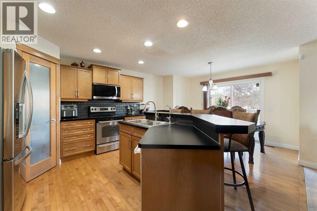 152 Covehaven Terrace Ne, Calgary, Alberta  T3K 0B2 - Photo 5 - A2260531