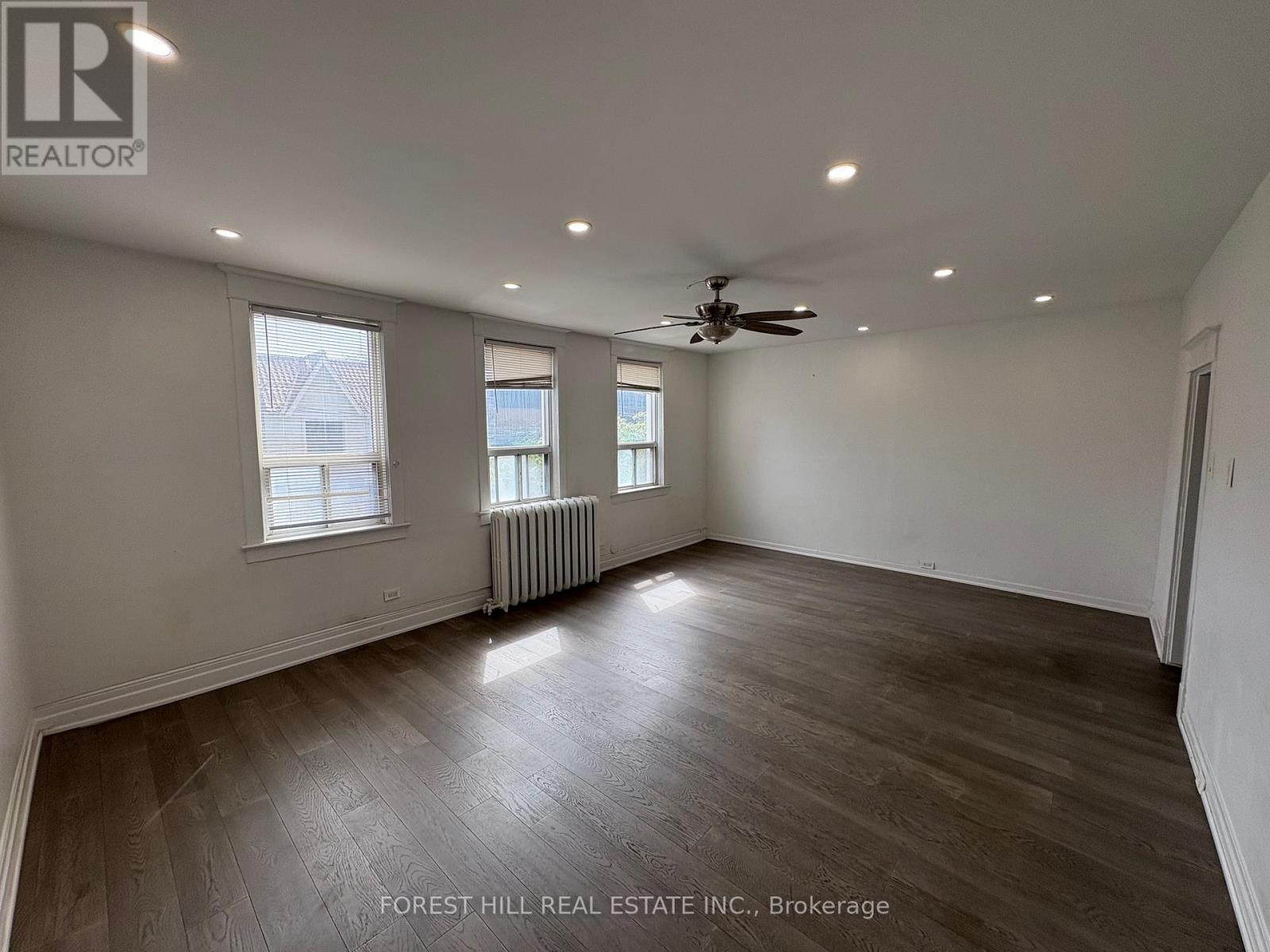 722a Queen Street E, Toronto, Ontario  M4M 1H2 - Photo 2 - E12470495